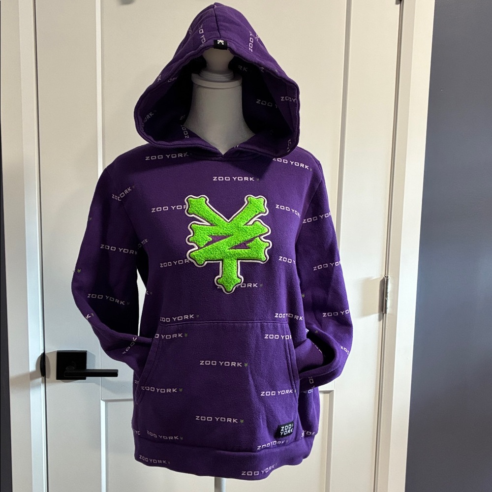 Youth's XL Zoo York sweatshirt